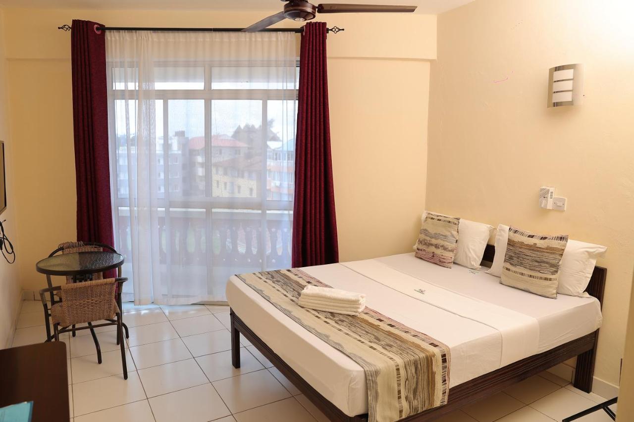 Merry Villa Hotel & Apartments Mombasa Exteriör bild